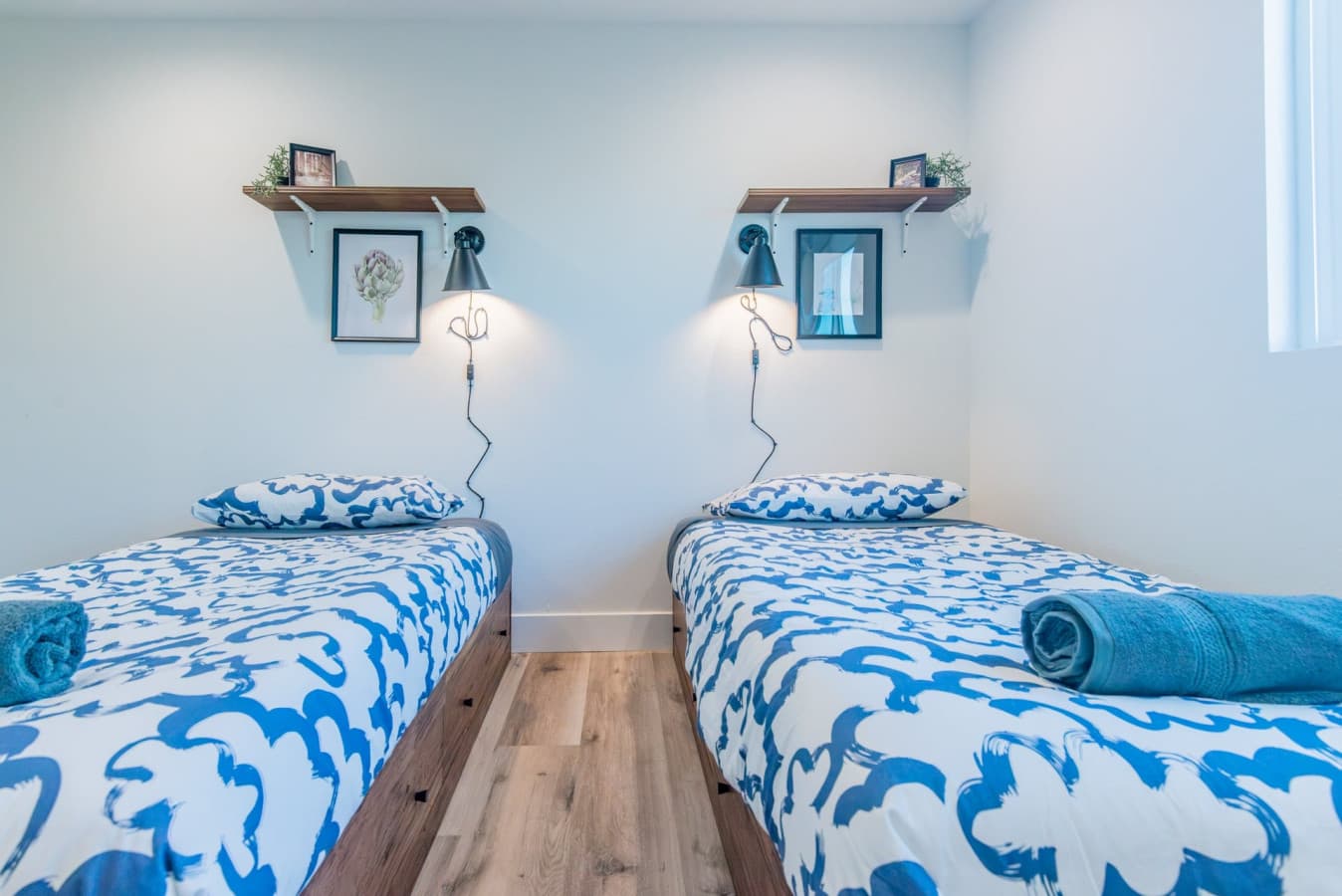 Affordable Shared Room Close to Bus + Metro Stops