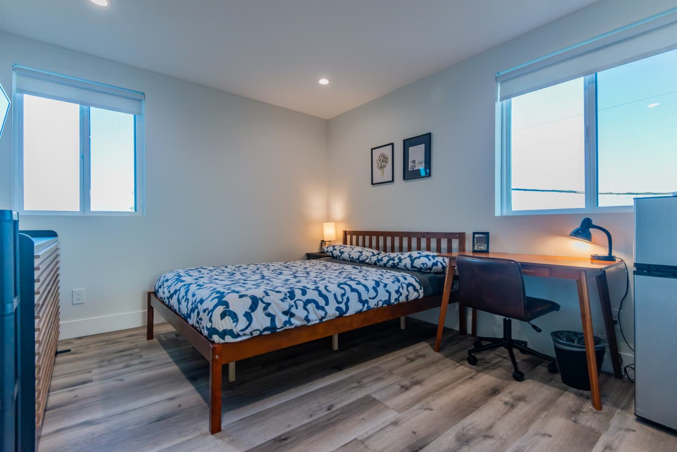 Clean Private Room + Bath Near Bus and Metro