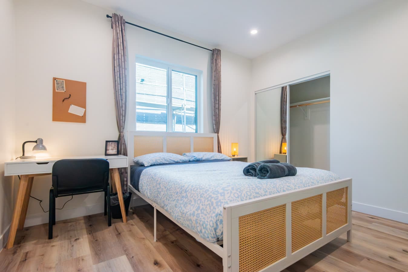 Modern Tidy Private Room + Ensuite Bath, West LA