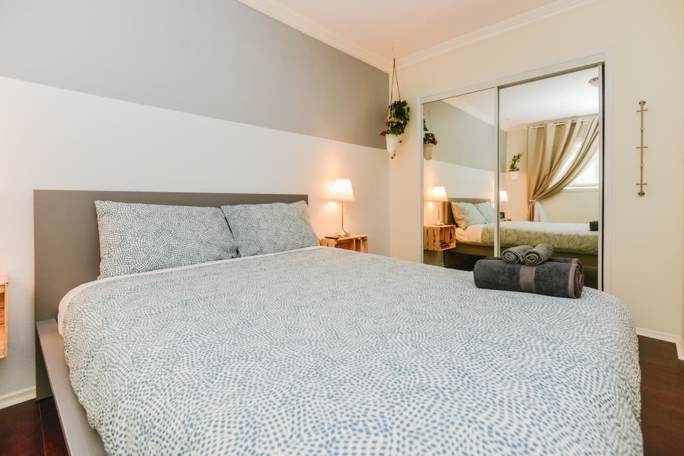 West LA Private Room + Ensuite Bath By Metro Route